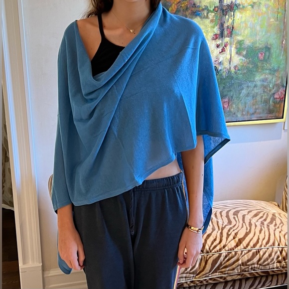 MINNIE ROSE ruana/shawl. Sky Blue. - Picture 3 of 7